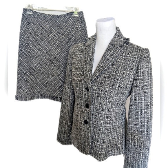 Apostrophe wool blend black/white business suit - jacket & skirt - 6 petite - Picture 1 of 10